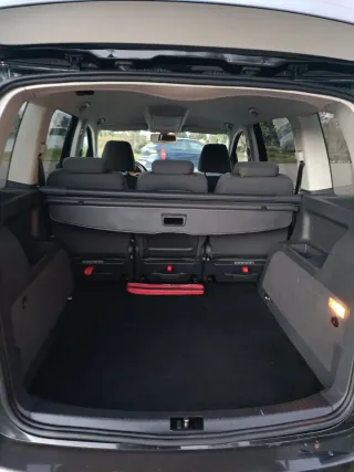 Volkswagen Touran 2011