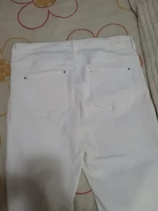 Pantalón Blanco Zara Talla M
