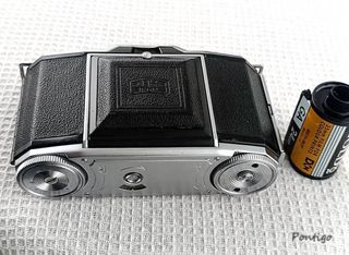 Zeiss Ikonta 522/24 Cámara Analógica