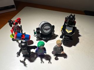 Lego Batmovil 76203 y miniatura figuras