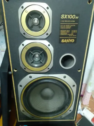 Amplificador Sansui A-500 y 2 Altavoces Sanyo AX10