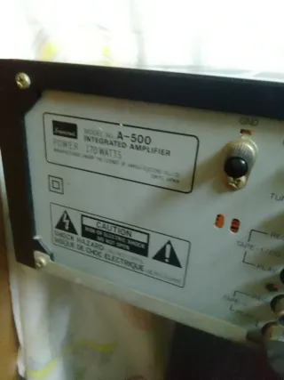 Amplificador Sansui A-500 y 2 Altavoces Sanyo AX10