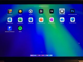 MacBook Pro 15” Retina + DJ Software