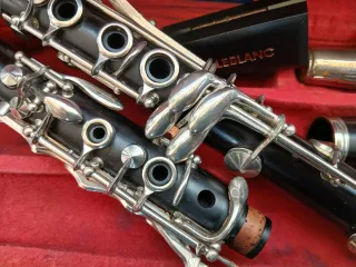 COUESNON France Clarinete Madera Sib