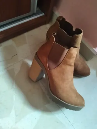 Stivali con tacco marroni