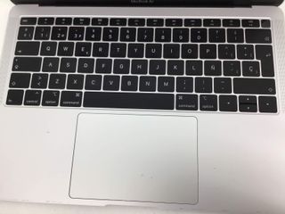 portatil apple apple macbook air core i5 1.6 13 retina (2018) (a1932)