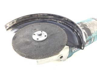 radial makita ga9081