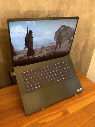 Razer Blade 15 Advanced 360HZ/i7/32GB/RTX 3080 Ti/