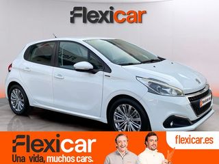 Peugeot 208 5P Signature 1.2L PureTech 81KW (110CV)