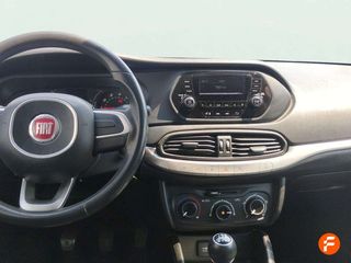 Fiat Tipo 1.4 16v Easy 70kW (95CV) gasolina 5p.