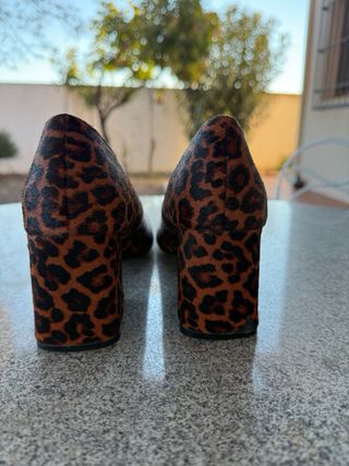 Zapatos de salón leopardo piel pelo