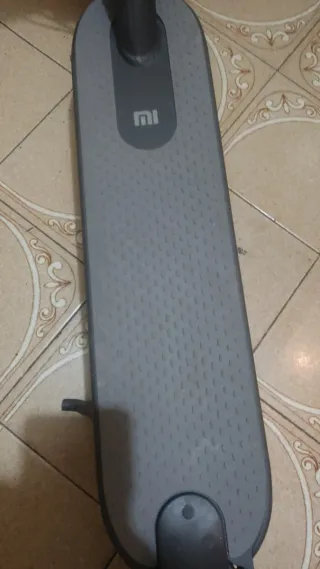 Patinete Xiaomi M365 Nuevo con cargador original.