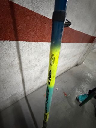 Caña de pescar con carrete