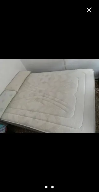 Colchón viscoelástico 150x190 solo gastado 4 meses