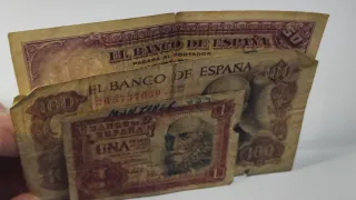 Lote 3 Billetes 100, 50 y 1 PTA.