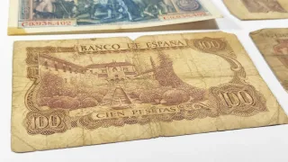 Lote 4 Billetes 100, 50, 5 y 1 pesetas