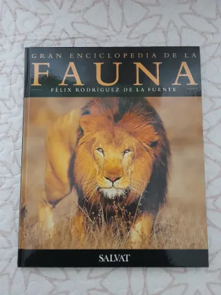 2 Libros: Geografía y Animales salvajes.