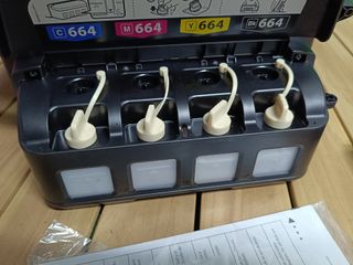 Impresora de inyección de tinta Epson EcoTank ET-2550