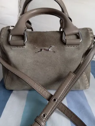 Bolso Bimba y Lola ante gris
