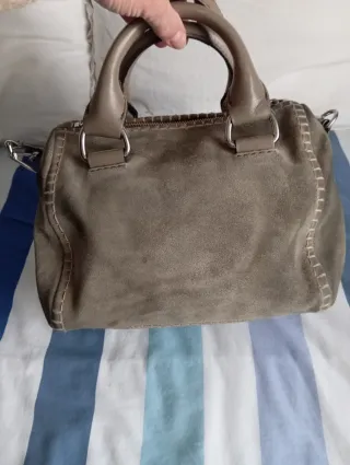 Bolso Bimba y Lola ante gris