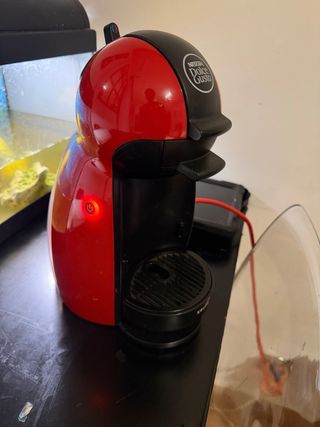 Cafetera Nescafé Dolce Gusto Roja