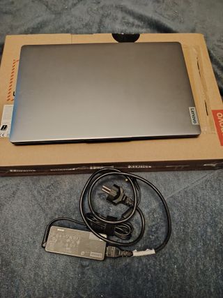 Portátil Lenovo Plata