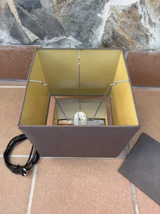 Lámpara de mesa moderna nordica minimalista