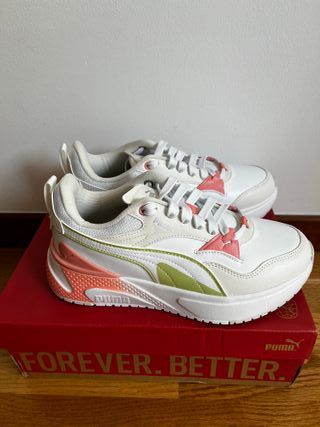 Zapatillas Puma - Talla 40 - Color blanco - Nuevas
