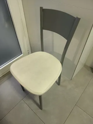 Sillas de cocina blanca y gris
