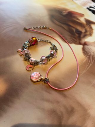 Pulsera de cuentas y collar cordón rosa