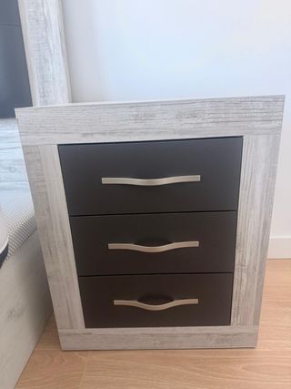 Cabecero Cama 1.50 + Mesillas