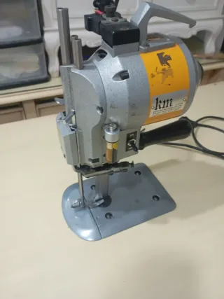 Máquina Cortar Tela Industrial KM