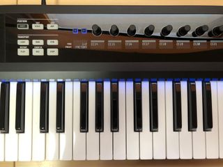 NI Komplete Kontrol S61 Teclado Controlador