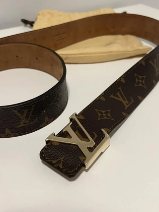 Cinturón LV marrón dorado talla 95