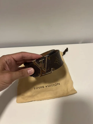 Cinturón LV marrón dorado talla 95