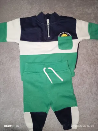 Conjunto bebé chándal sudadera y pantalón primark