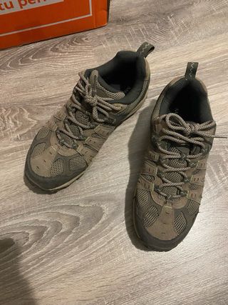Zapatillas Merrell Talla 39 Montaña