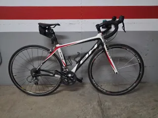 Bicicleta de carretera Speedrom BH.  Talla S