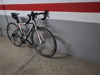 Bicicleta de carretera Speedrom BH.  Talla S