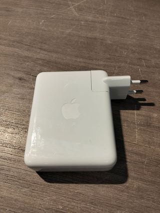 Adaptador Apple 140W USB-C