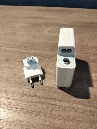 Adaptador Apple 140W USB-C