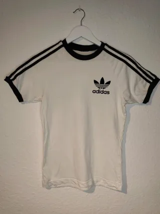 Camiseta Adidas Originals Rayas Retro Blanca