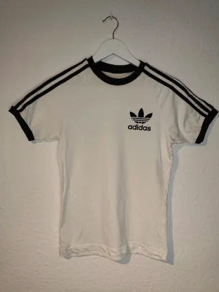 Camiseta Adidas Originals Rayas Retro Blanca