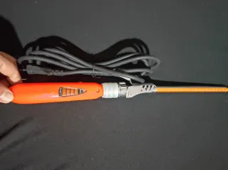 Ferro arricciacapelli arancione e argento