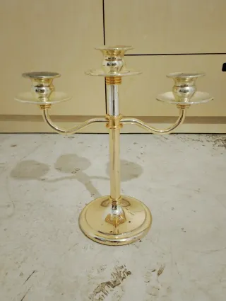 Candelabro vintage metal dorado