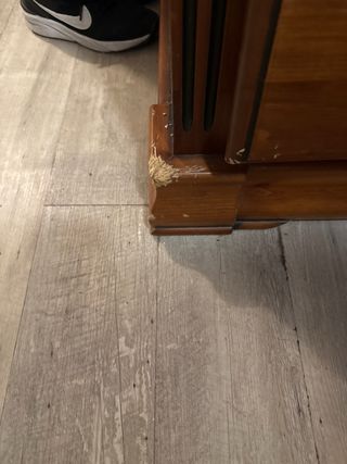 Armario rústico de madera maciza