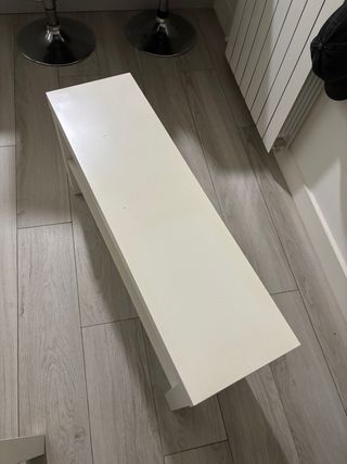 Mesita auxiliar blanca