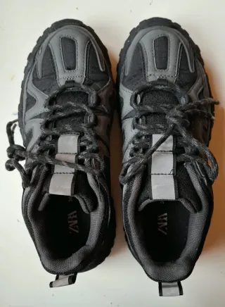 Zapatillas montaña Zara T.36 gris/negro