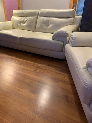 Sofá y sillón piel de búfala marfil