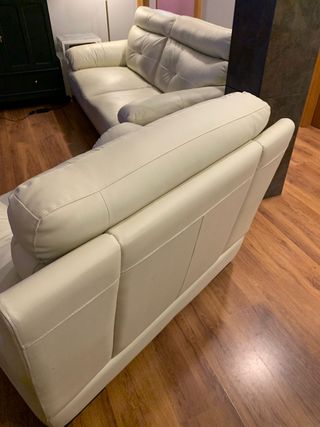 Sofá y sillón piel de búfala marfil